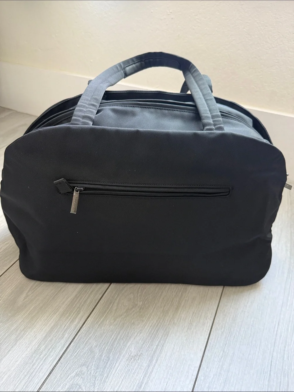 lululemon athletica Black Men's Duffel with Subtle Logo